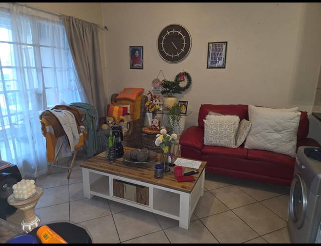 2 BEDROOM APARTMENT FOR SALE IN WATERVAL EAST